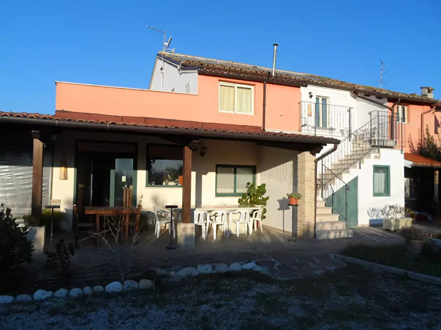 Immagine 1 di Agriturismo in vendita  in Contrada Valle Cecchina a Monsampolo Del Tronto