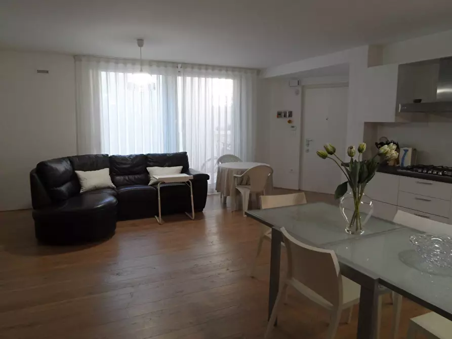 Immagine 1 di Appartamento in affitto  in Via Bissolati a San Benedetto Del Tronto
