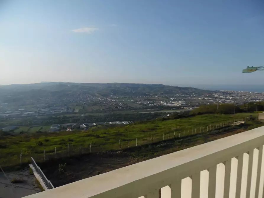 Immagine 17 di Appartamento in vendita  in Via dell'icona a Colonnella