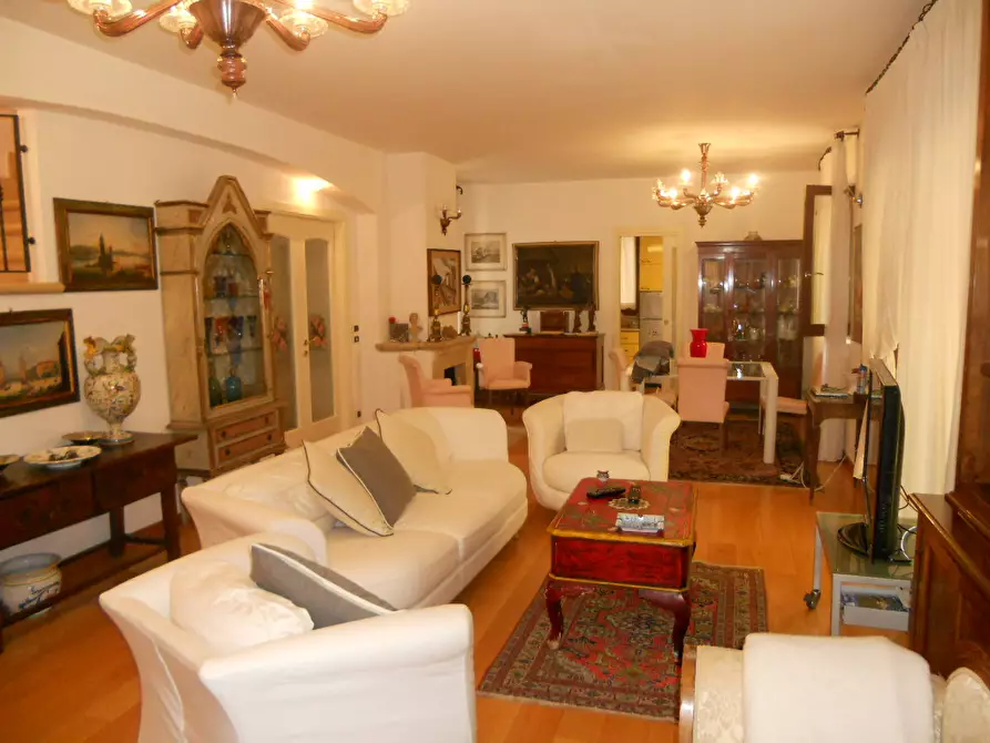 Immagine 4 di Casa indipendente in vendita  in via G.Moretti a San Benedetto Del Tronto