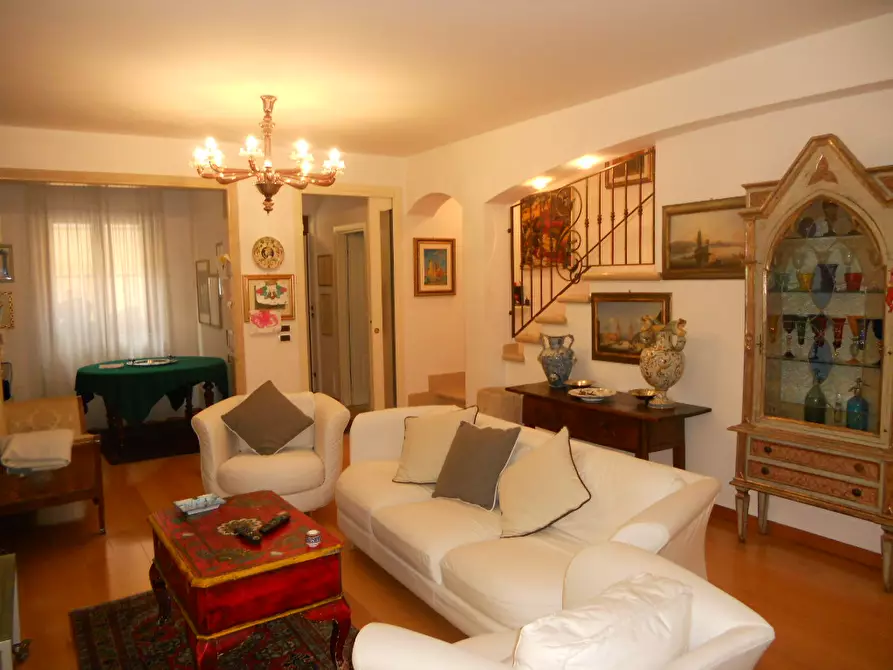 Immagine 5 di Casa indipendente in vendita  in via G.Moretti a San Benedetto Del Tronto