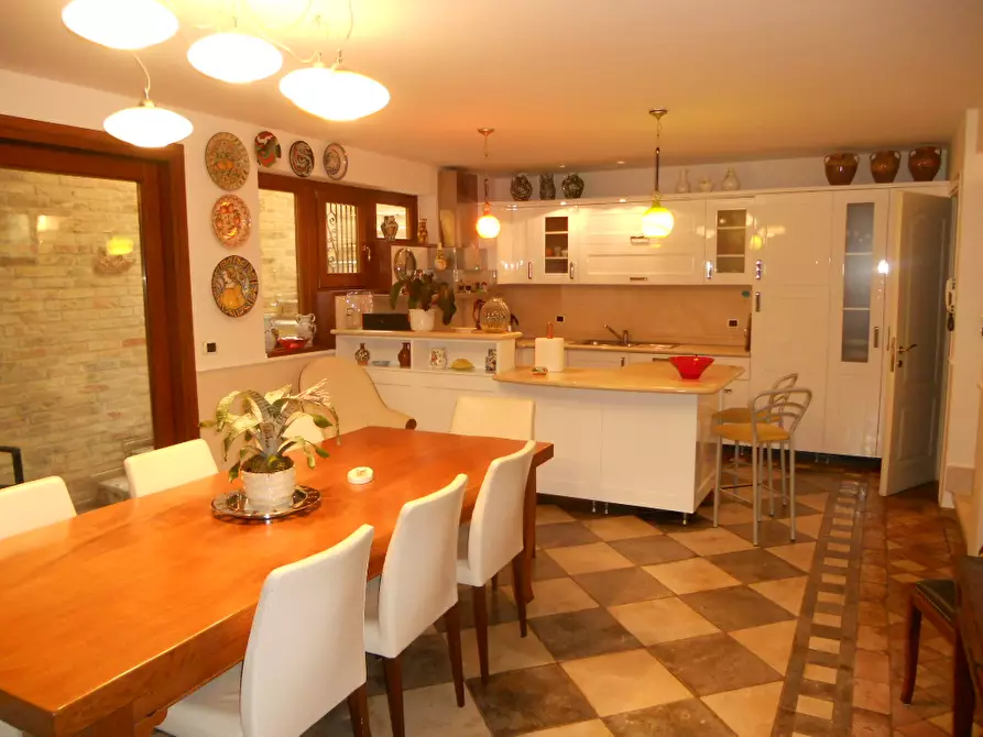 Immagine 6 di Casa indipendente in vendita  in via G.Moretti a San Benedetto Del Tronto