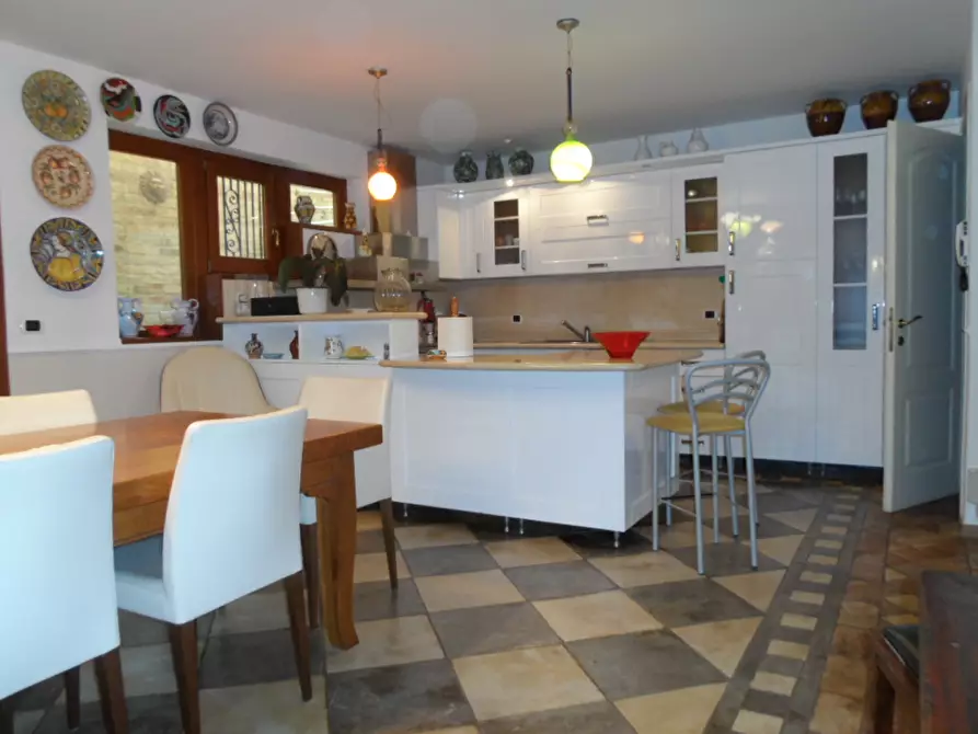 Immagine 8 di Casa indipendente in vendita  in via G.Moretti a San Benedetto Del Tronto
