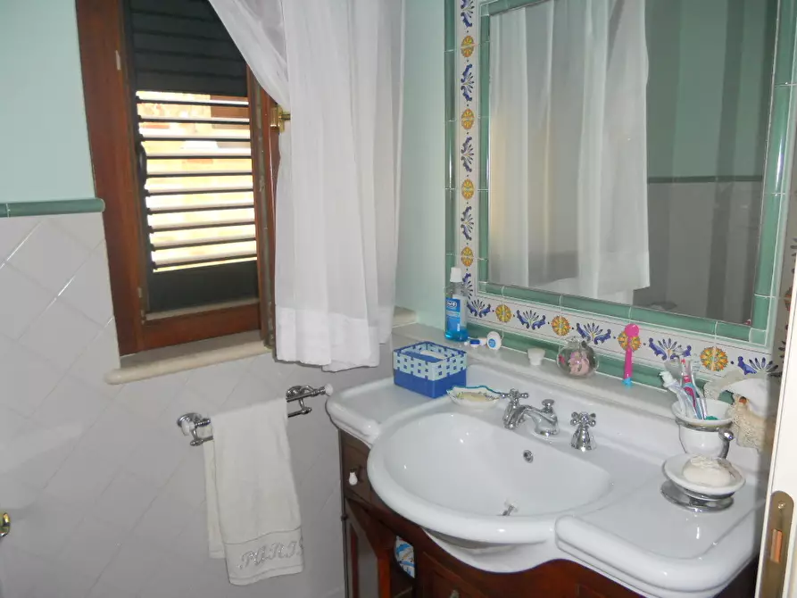 Immagine 11 di Casa indipendente in vendita  in via G.Moretti a San Benedetto Del Tronto