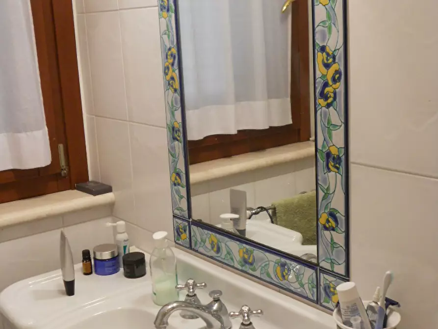 Immagine 27 di Casa indipendente in vendita  in via G.Moretti a San Benedetto Del Tronto