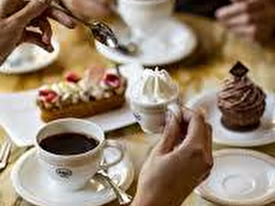 Immagine 4 di Attività commerciale in vendita  in Lungomare Rinascimento a San Benedetto Del Tronto