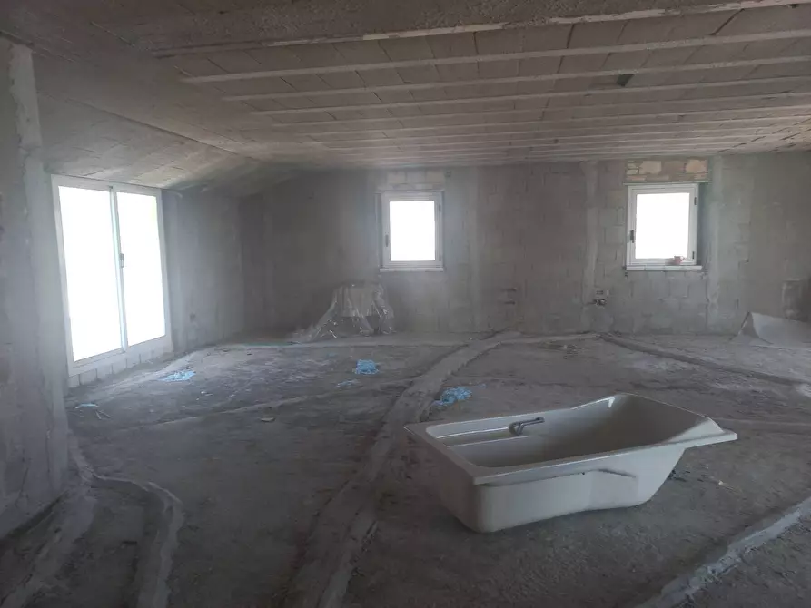 Immagine 29 di Capannone industriale in vendita  in Via Buonarroti a Acquaviva Picena