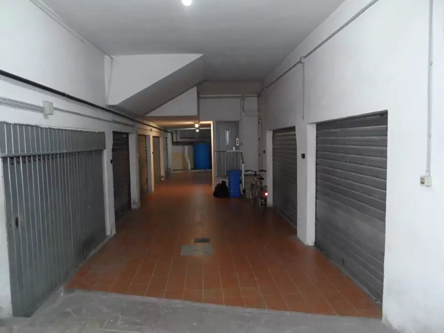 Immagine 3 di Box auto in vendita  in Via C. e L. Gabrielli a San Benedetto Del Tronto