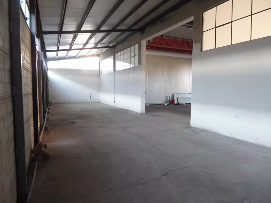 Immagine 8 di Capannone industriale in affitto  in Via Val Tiberina a San Benedetto Del Tronto
