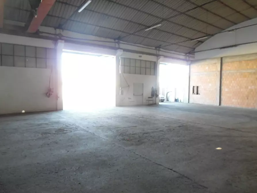 Immagine 10 di Capannone industriale in affitto  in Via Val Tiberina a San Benedetto Del Tronto