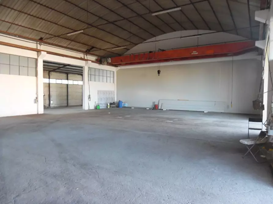Immagine 2 di Capannone industriale in affitto  in Via Val Tiberina a San Benedetto Del Tronto