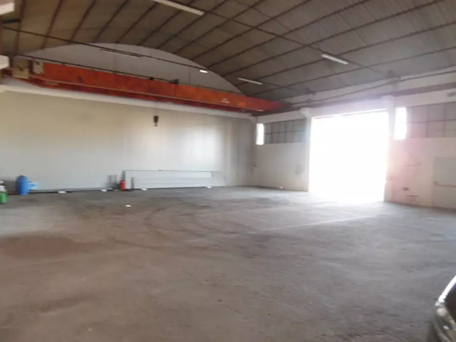 Immagine 3 di Capannone industriale in affitto  in Via Val Tiberina a San Benedetto Del Tronto