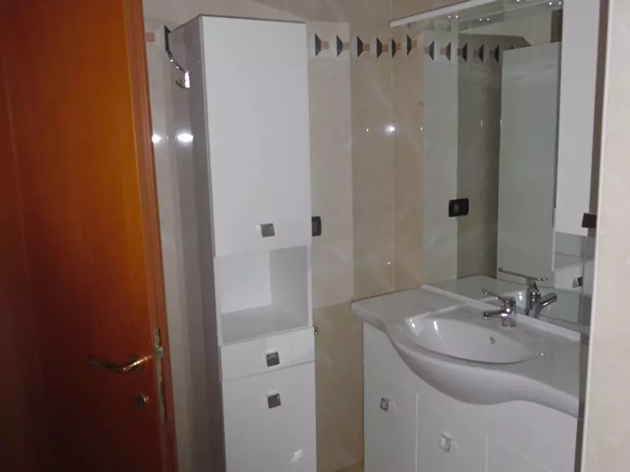 Immagine 27 di Appartamento in vendita  in Via Tamerici a Martinsicuro