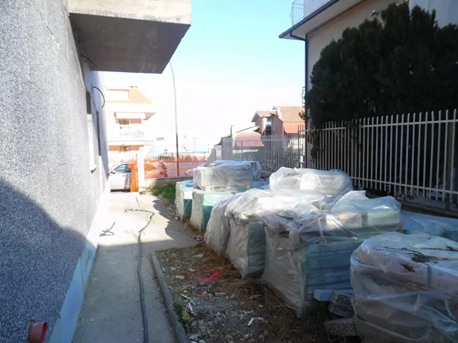 Immagine 9 di Casa indipendente in vendita  in Via Toscanini a Grottammare