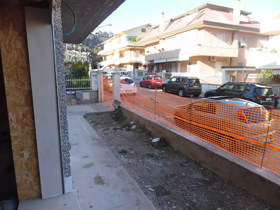 Immagine 11 di Casa indipendente in vendita  in Via Toscanini a Grottammare