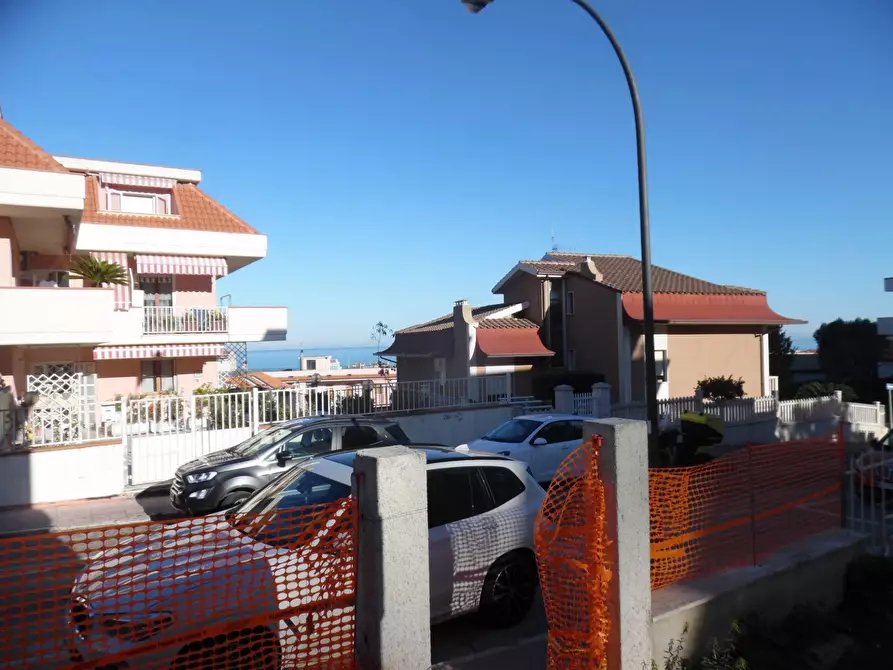 Immagine 12 di Casa indipendente in vendita  in Via Toscanini a Grottammare