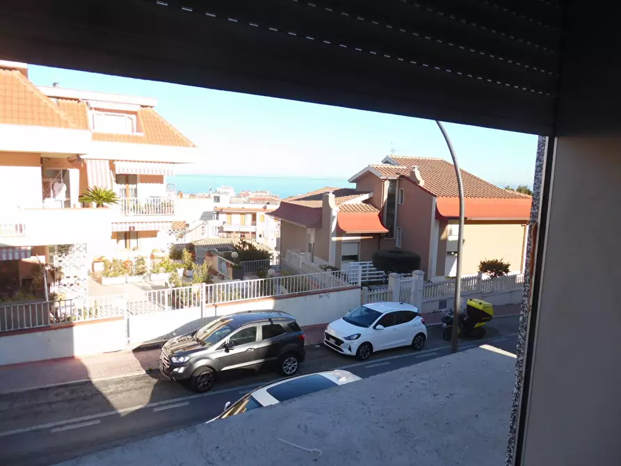 Immagine 17 di Casa indipendente in vendita  in Via Toscanini a Grottammare