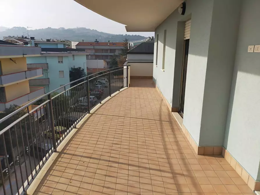 Immagine 3 di Appartamento in vendita  in Via delle Regioni a Alba Adriatica