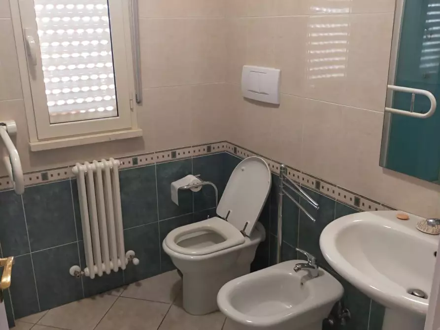 Immagine 11 di Appartamento in vendita  in Via delle Regioni a Alba Adriatica