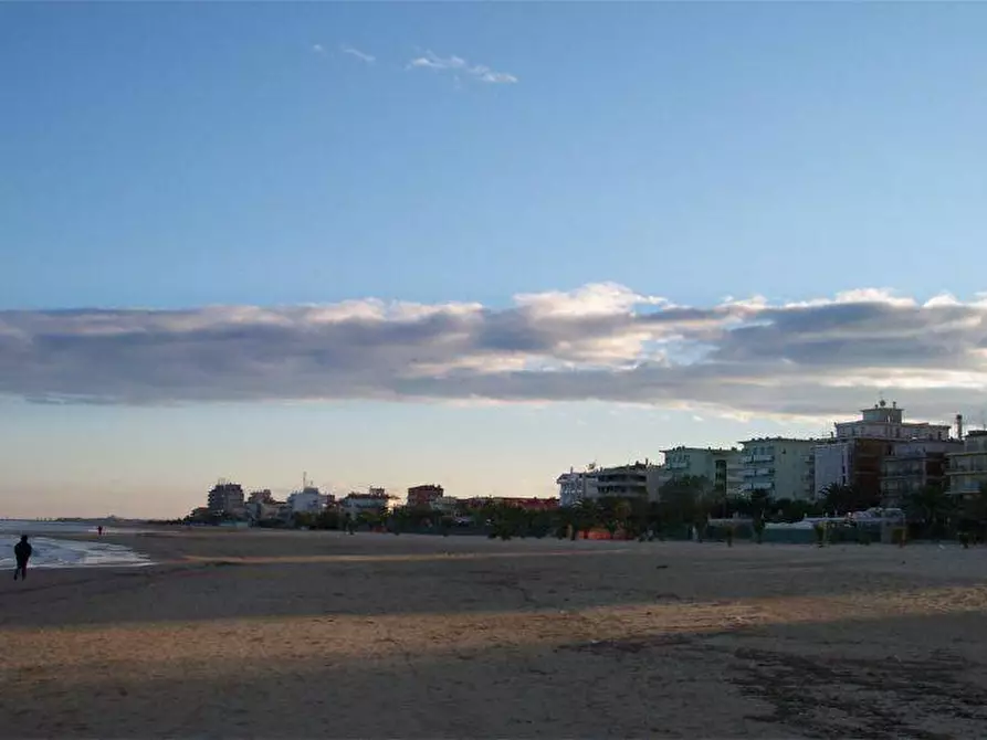 Immagine 2 di Albergo/B&B/Residence in vendita  in Lungomare a San Benedetto Del Tronto