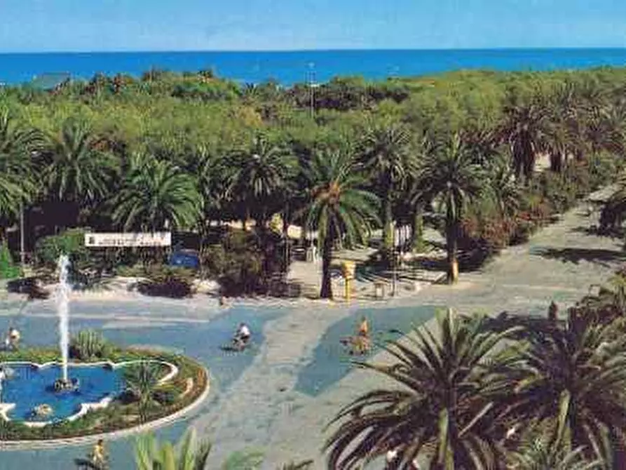 Immagine 5 di Albergo/B&B/Residence in vendita  in Lungomare a San Benedetto Del Tronto