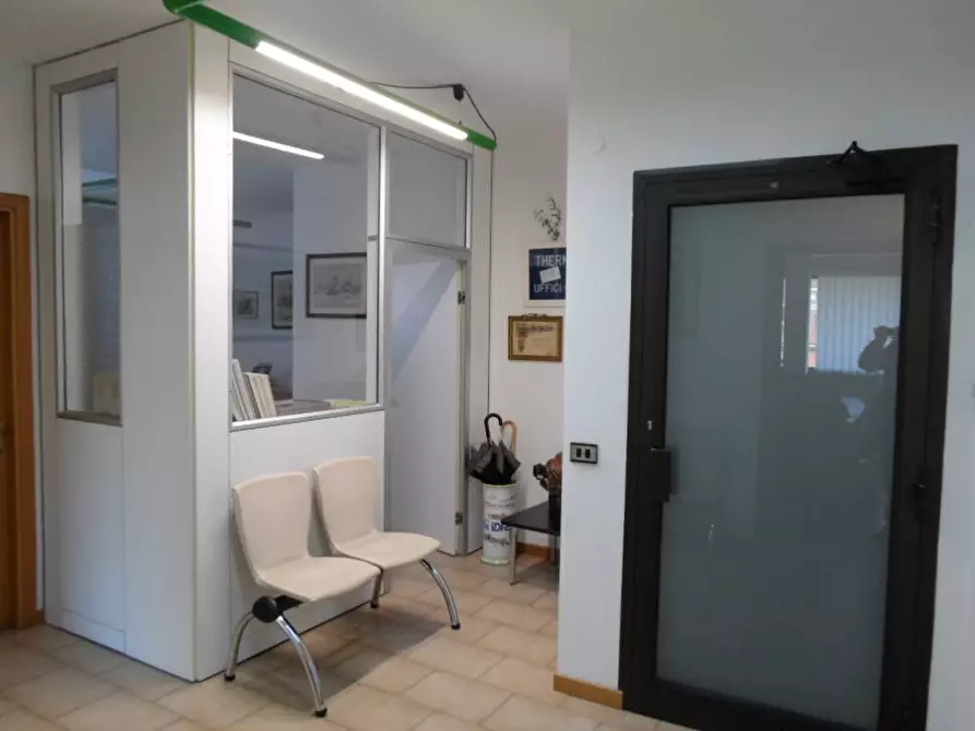Immagine 6 di Ufficio in vendita  in Via Enrico Mattei a San Benedetto Del Tronto