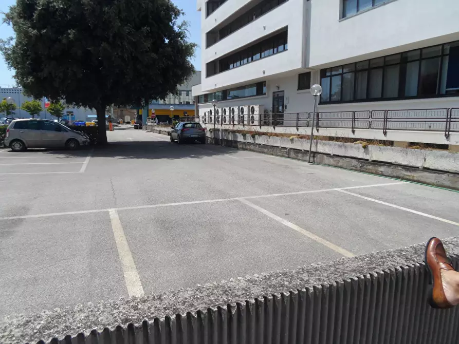 Immagine 21 di Ufficio in vendita  in Via Enrico Mattei a San Benedetto Del Tronto