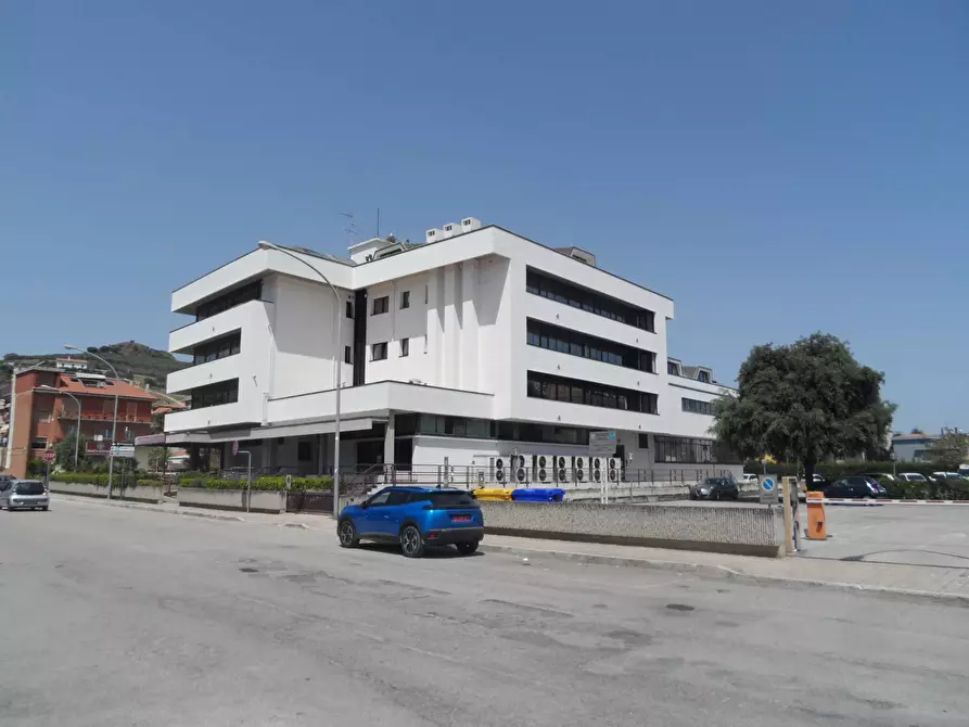 Immagine 28 di Ufficio in vendita  in Via Enrico Mattei a San Benedetto Del Tronto