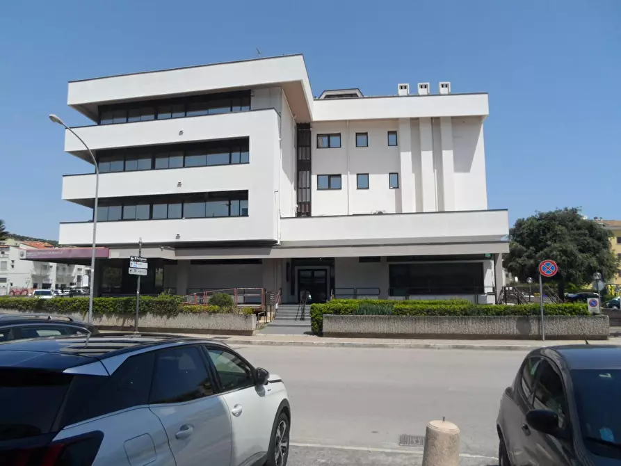 Immagine 29 di Ufficio in vendita  in Via Enrico Mattei a San Benedetto Del Tronto