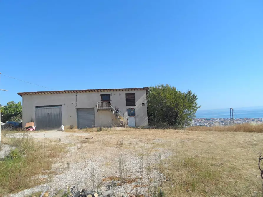 Immagine 28 di Rustico / casale in vendita  in Via Panoramica a Tortoreto