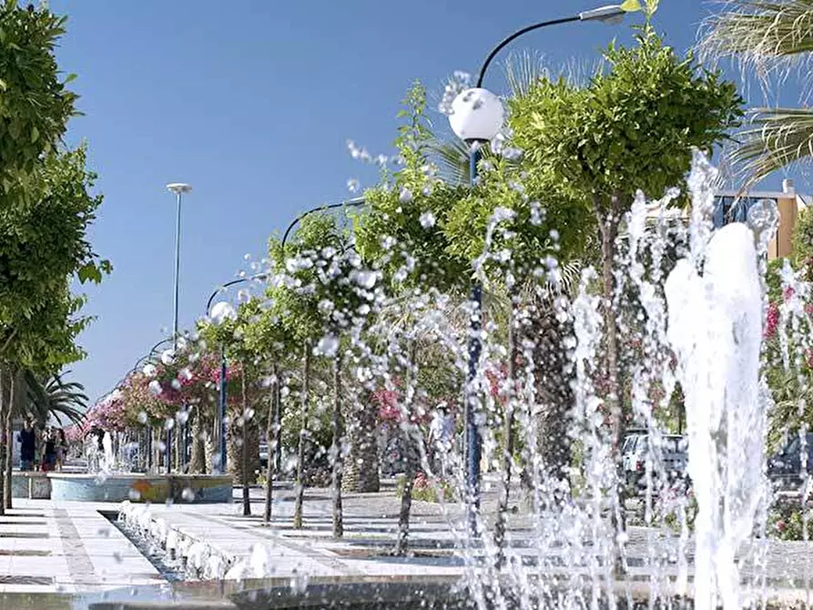 Immagine 3 di Villa in vendita  in Via Cristoforo Colombo a Grottammare