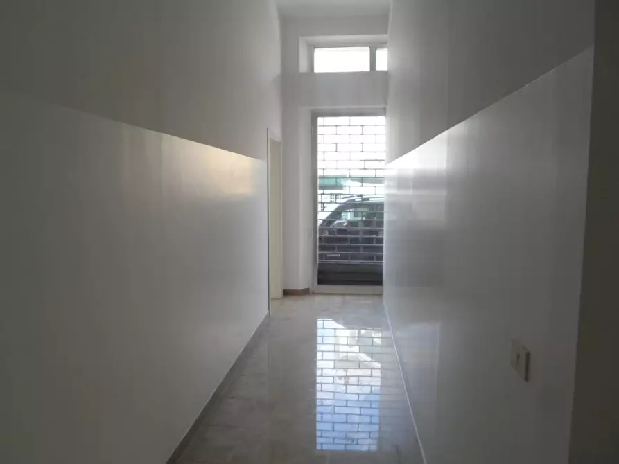 Immagine 26 di Locale commerciale in affitto  in Via Mare a San Benedetto Del Tronto