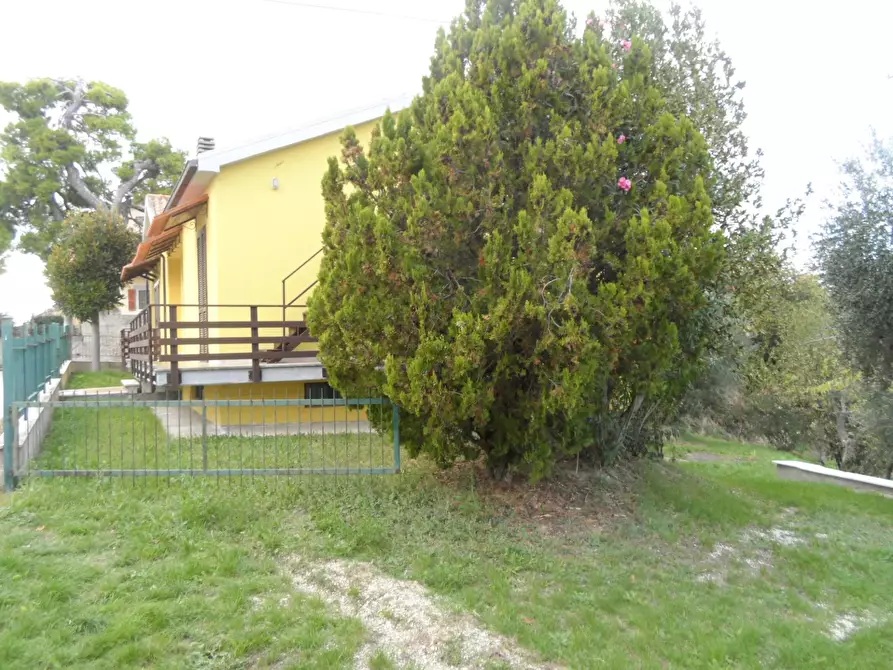 Immagine 7 di Casa indipendente in vendita  in Strada Provinciale a Castorano