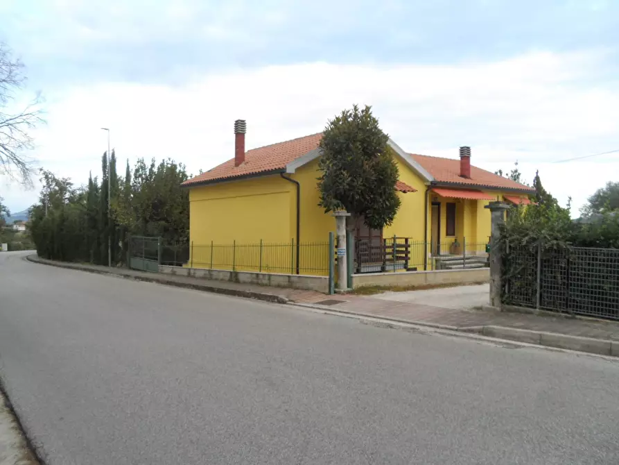 Immagine 1 di Casa indipendente in vendita  in Strada Provinciale a Castorano