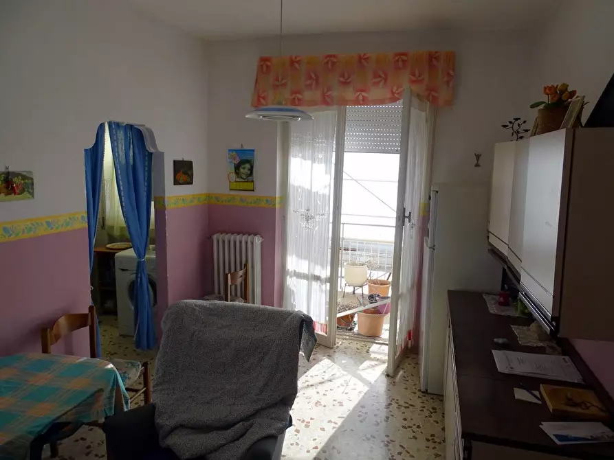 Immagine 10 di Appartamento in vendita  in Via Foscolo a Grottammare