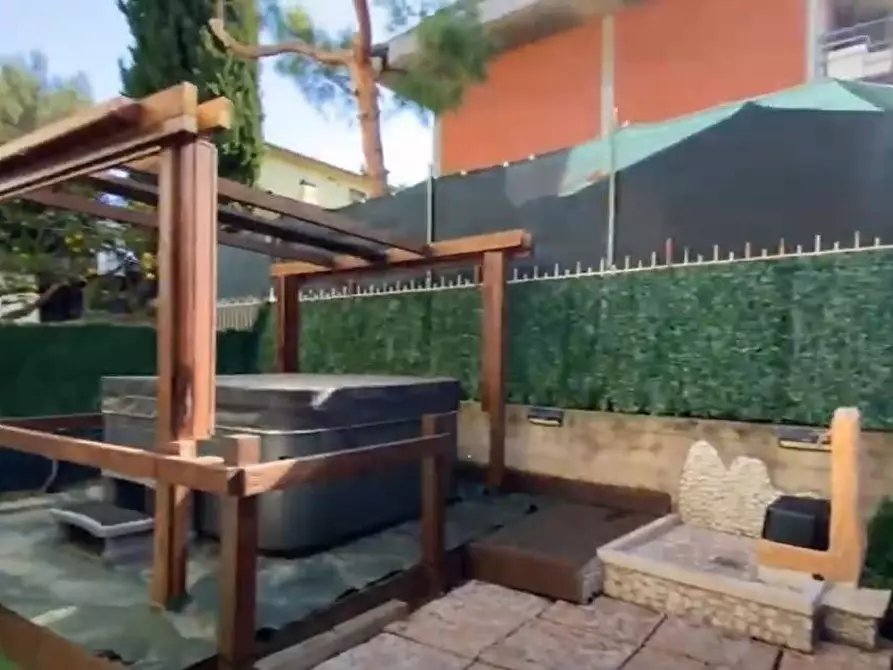 Immagine 25 di Appartamento in vendita  in Via Bologna a Grottammare