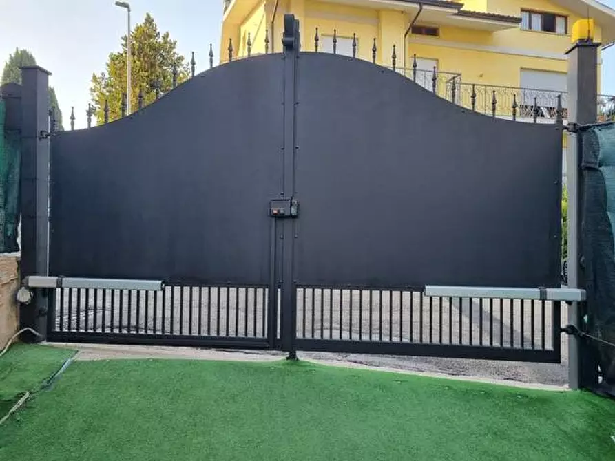 Immagine 27 di Appartamento in vendita  in Via Bologna a Grottammare