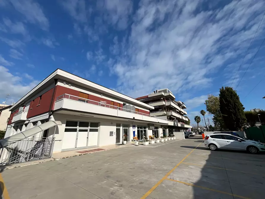 Immagine 1 di Ufficio in affitto  in Via Leonardo Bianchi a San Benedetto Del Tronto