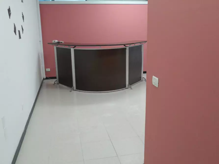 Immagine 2 di Ufficio in affitto  in Via Pomezia a San Benedetto Del Tronto