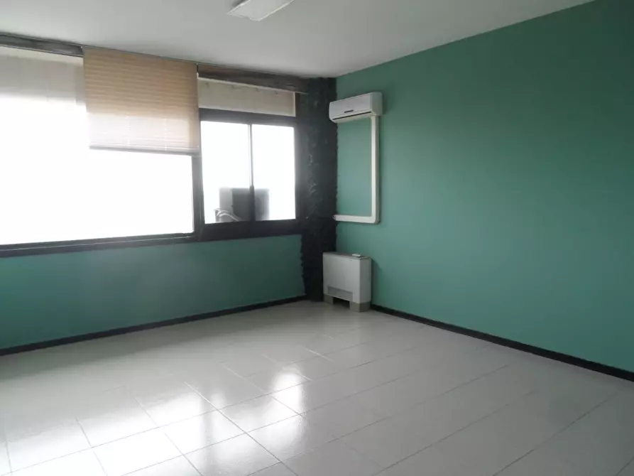 Immagine 4 di Ufficio in affitto  in Via Pomezia a San Benedetto Del Tronto