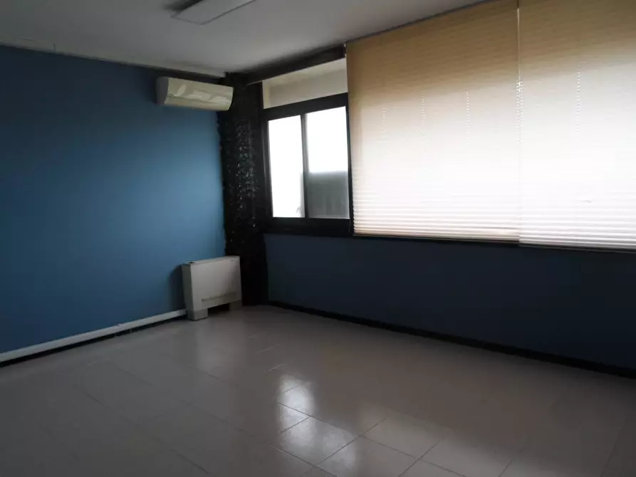 Immagine 6 di Ufficio in affitto  in Via Pomezia a San Benedetto Del Tronto