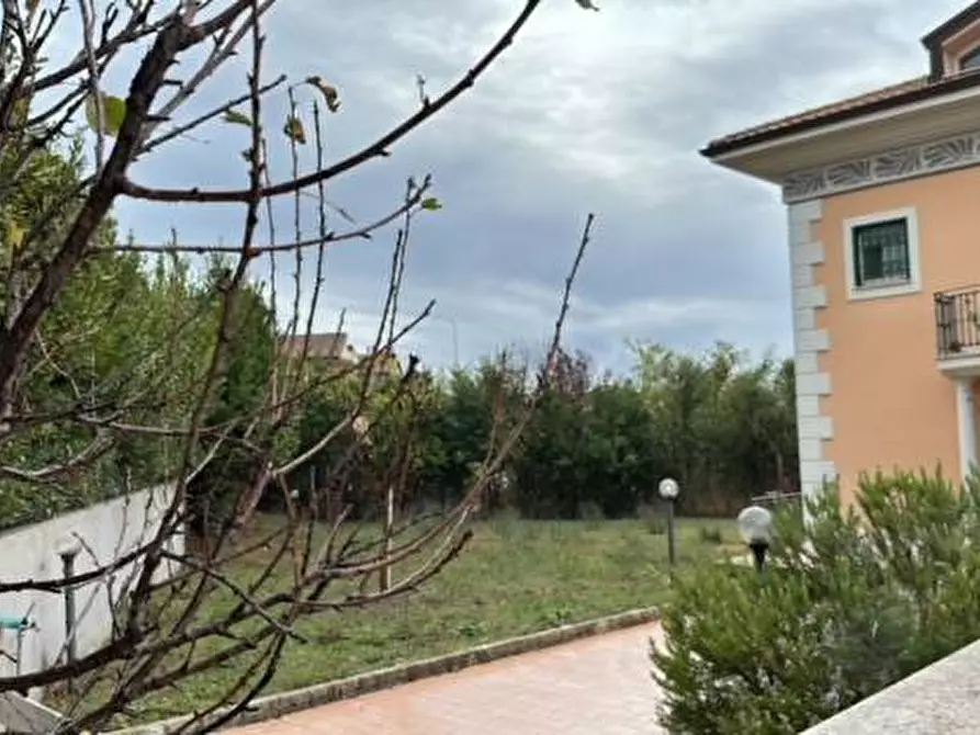 Immagine 14 di Villa in vendita  in Via Sandro Penna a Campagnano Di Roma