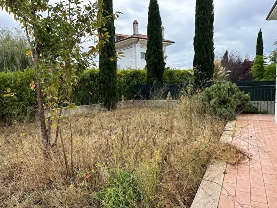 Immagine 17 di Villa in vendita  in Via Sandro Penna a Campagnano Di Roma