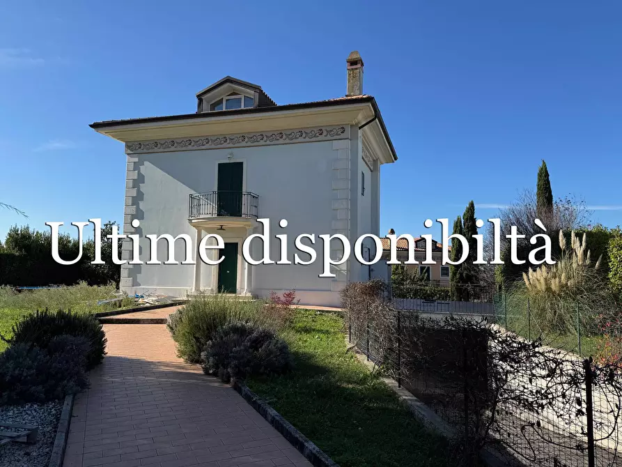 Immagine 1 di Villa in vendita  in Via Sandro Penna a Campagnano Di Roma