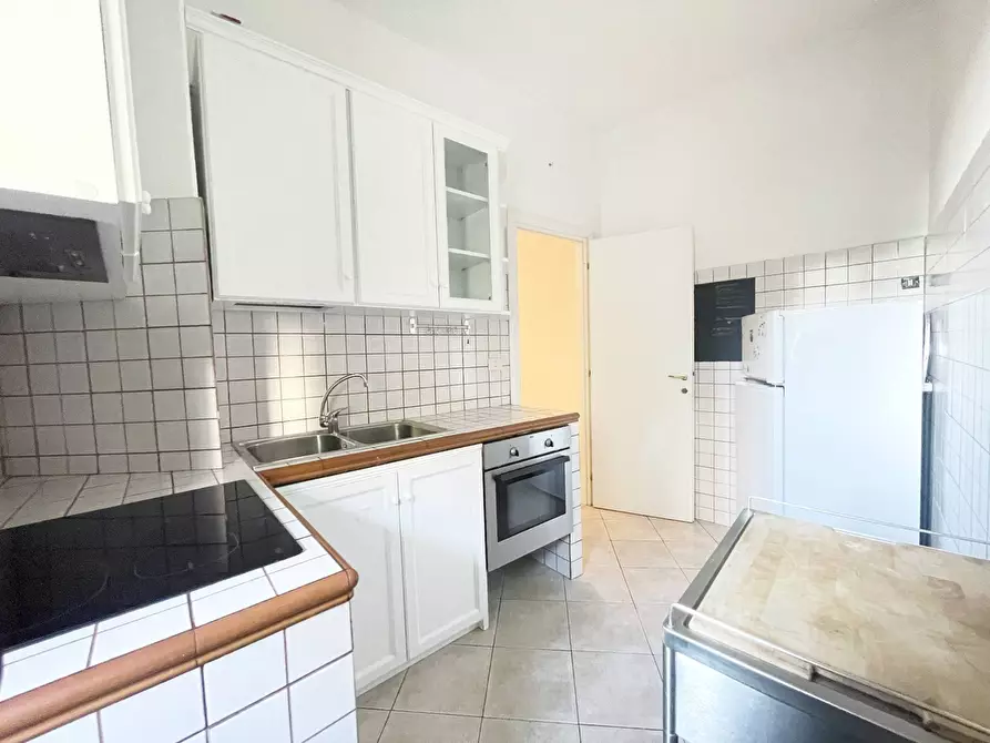 Immagine 13 di Appartamento in vendita  in Via Segesta a Roma