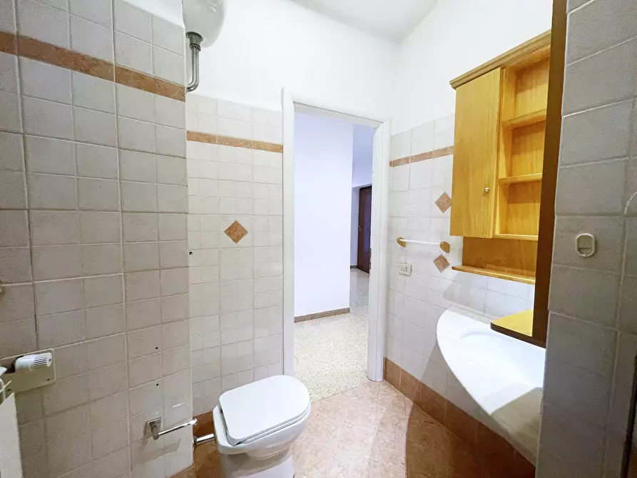 Immagine 28 di Appartamento in vendita  in Via Segesta a Roma