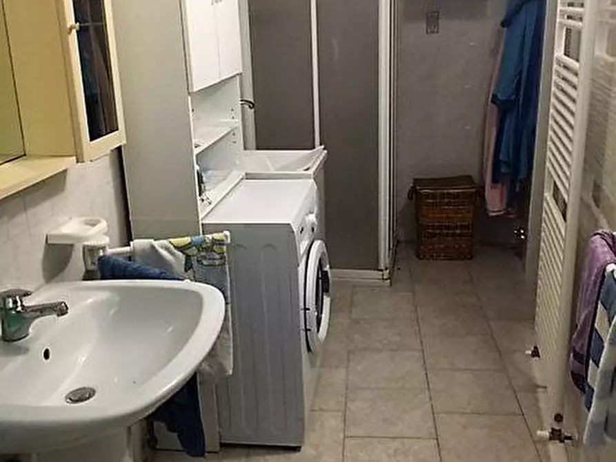 Immagine 10 di Camera in affitto  in Via Ripagrande a Ferrara