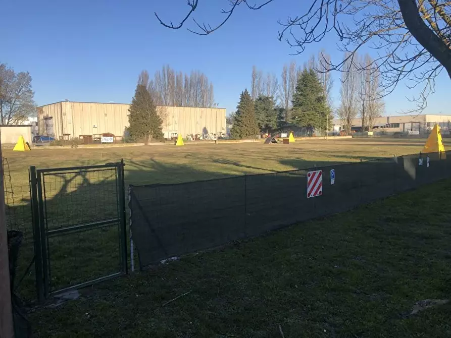 Immagine 3 di Terreno residenziale in vendita  in Via Canal Bianco a Ferrara