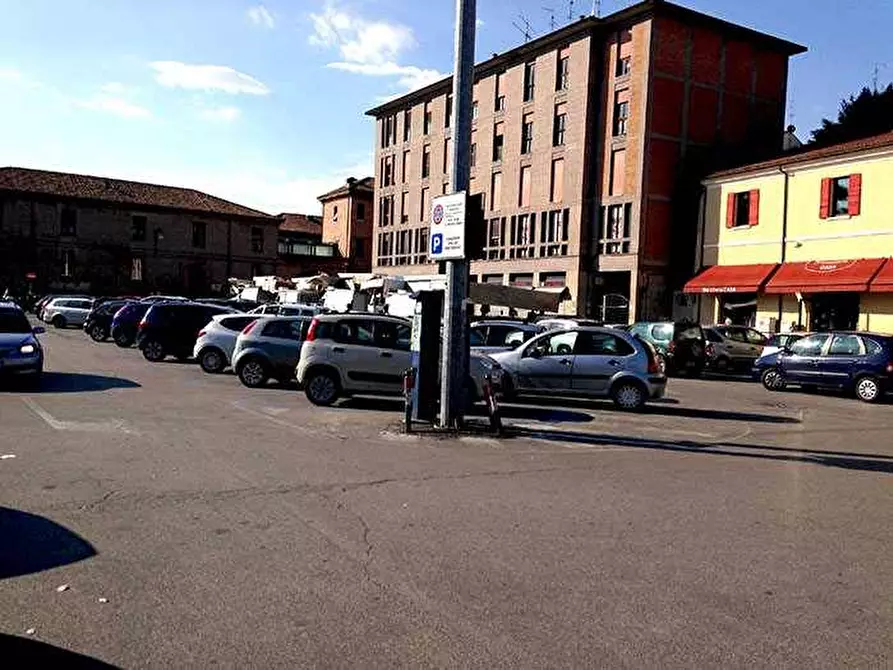 Immagine 1 di Box auto in vendita  in Piazza Del Travaglio a Ferrara
