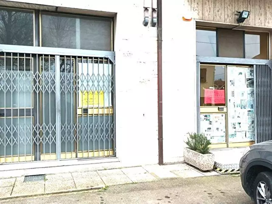 Immagine 1 di Laboratorio in affitto  in Via X Martiri a Ferrara